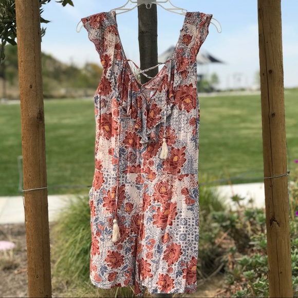 Kendall & Kylie Romper - Picture 2 of 7